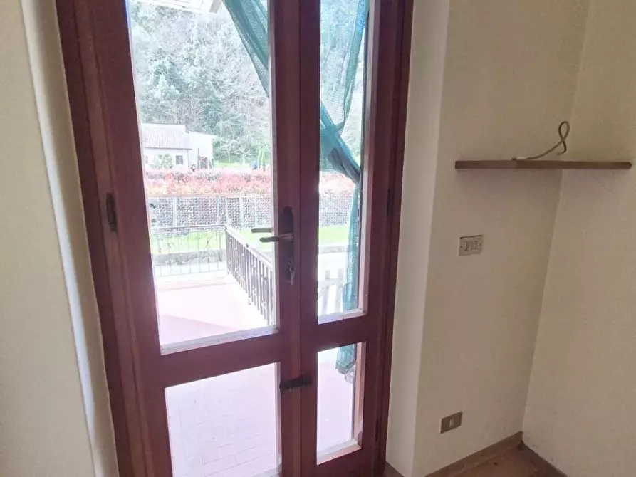 Immagine 18 di Villa in vendita  a Camaiore