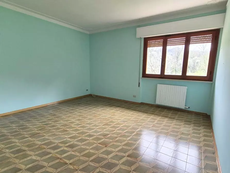 Immagine 47 di Villa in vendita  a Camaiore