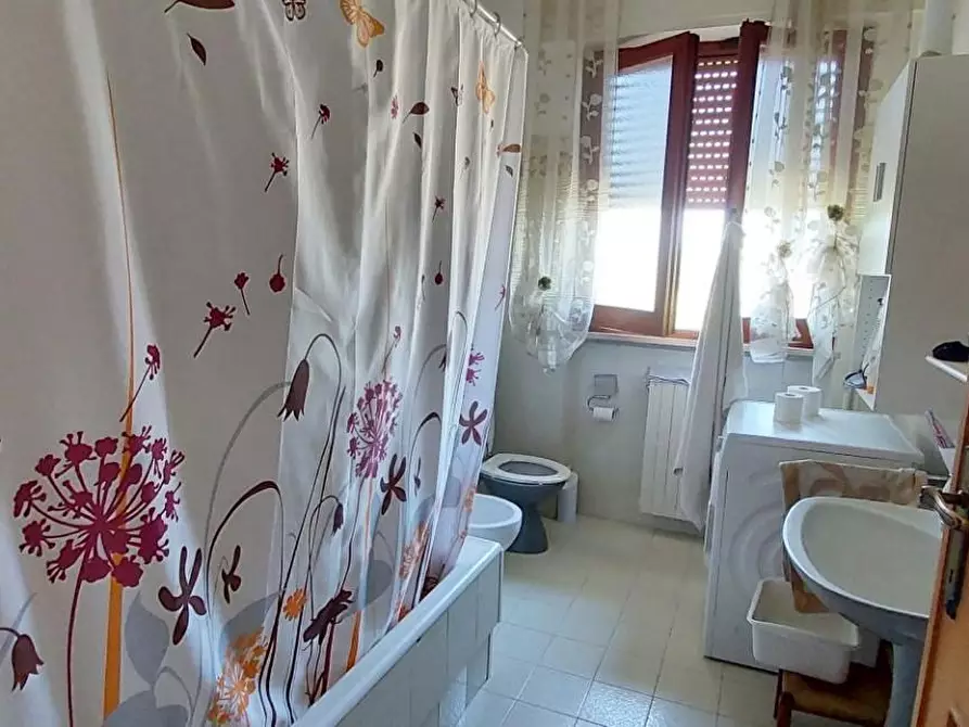 Immagine 31 di Villa in vendita  a Camaiore