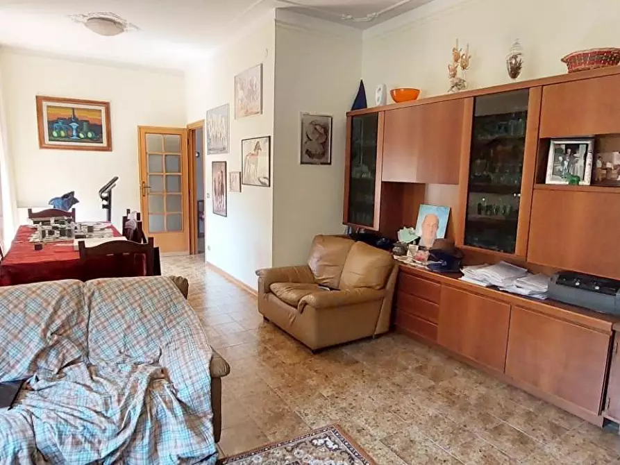 Immagine 9 di Villa in vendita  a Camaiore