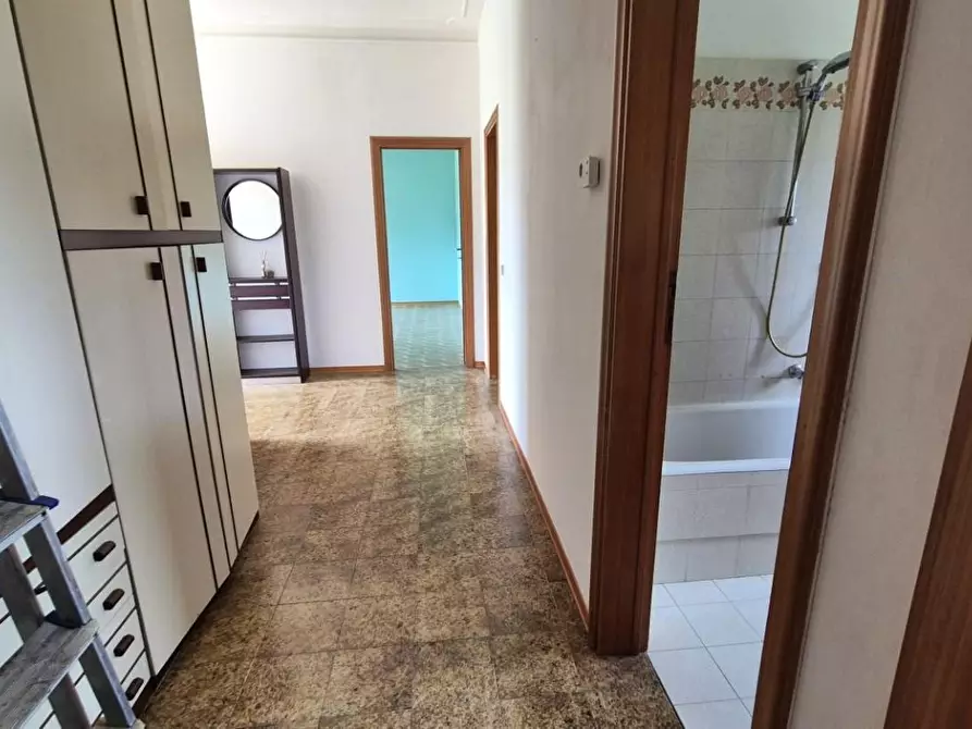 Immagine 61 di Villa in vendita  a Camaiore