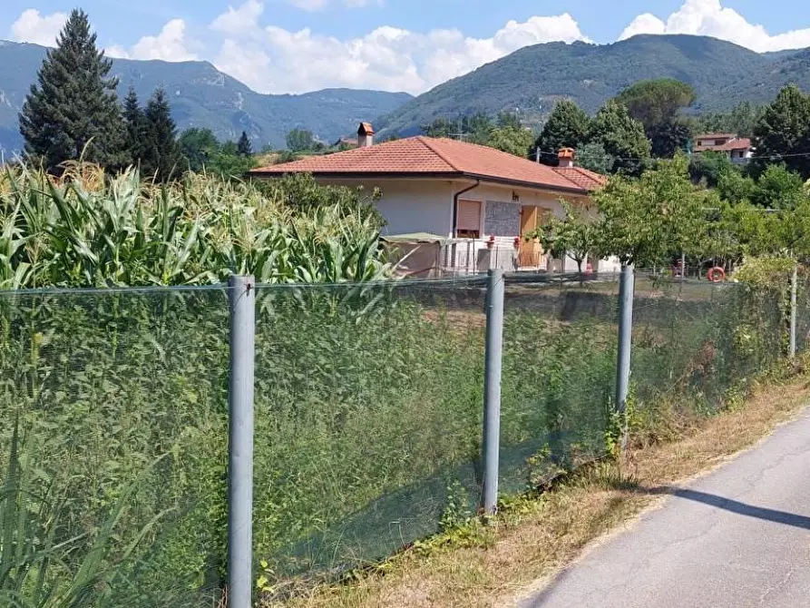 Immagine 51 di Villa in vendita  a Camaiore
