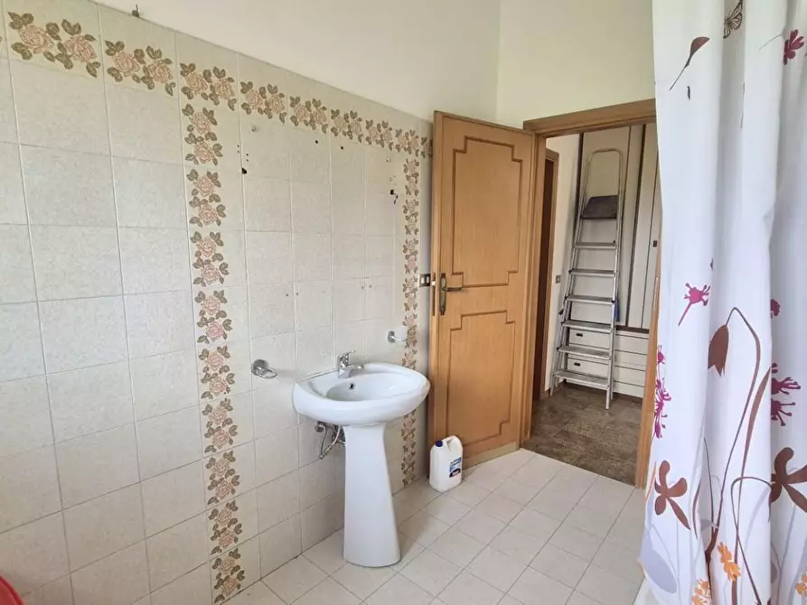 Immagine 68 di Villa in vendita  a Camaiore