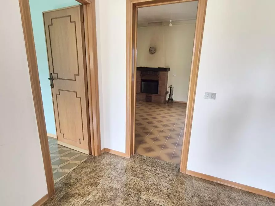 Immagine 44 di Villa in vendita  a Camaiore
