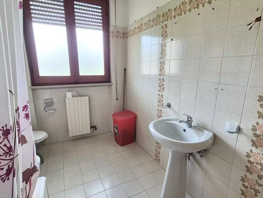 Immagine 65 di Villa in vendita  a Camaiore