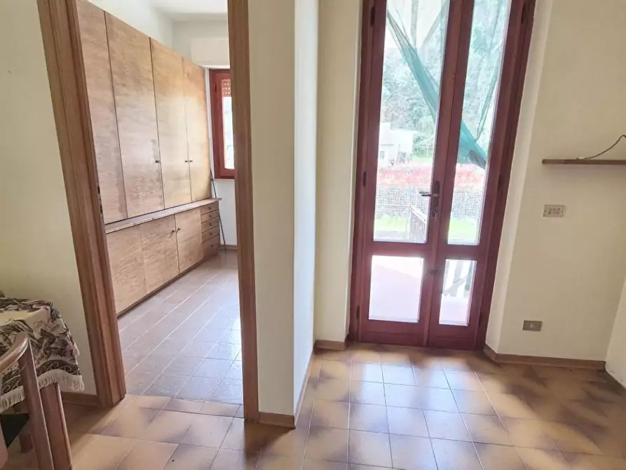 Immagine 14 di Villa in vendita  a Camaiore