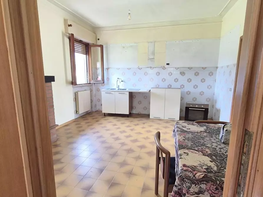 Immagine 17 di Villa in vendita  a Camaiore