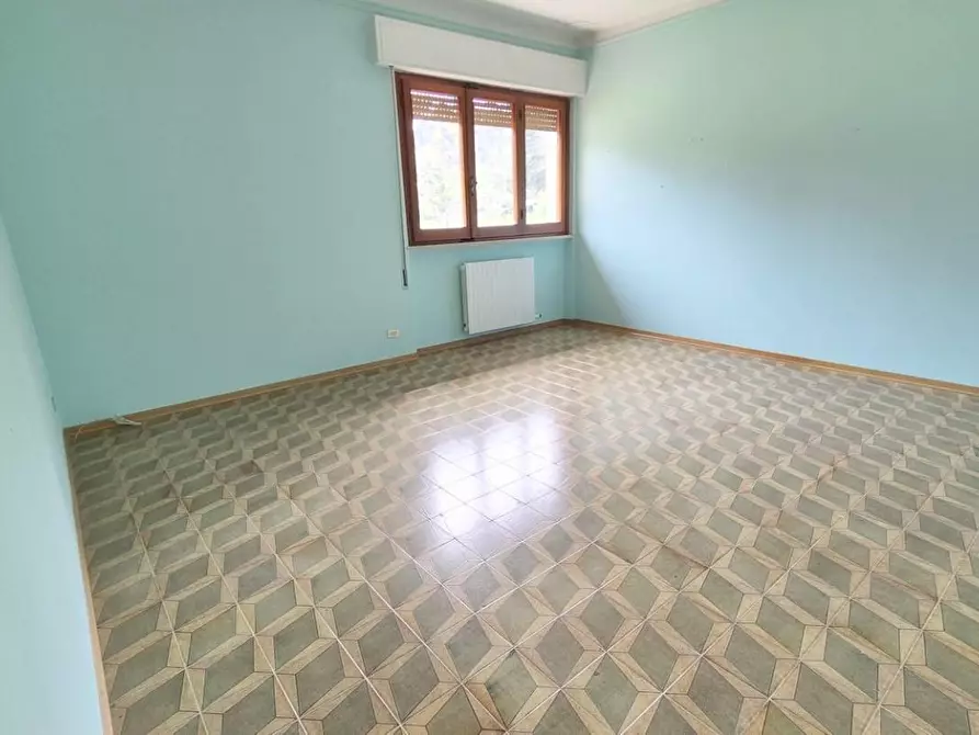 Immagine 41 di Villa in vendita  a Camaiore