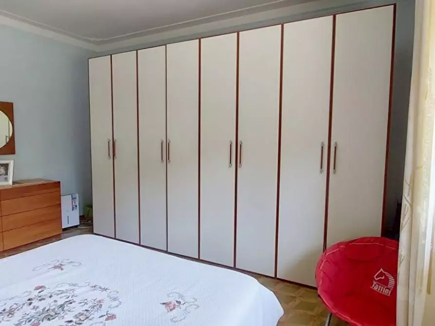 Immagine 28 di Villa in vendita  a Camaiore