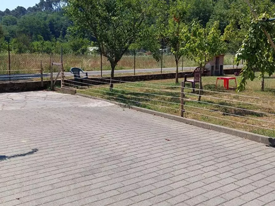 Immagine 2 di Villa in vendita  a Camaiore