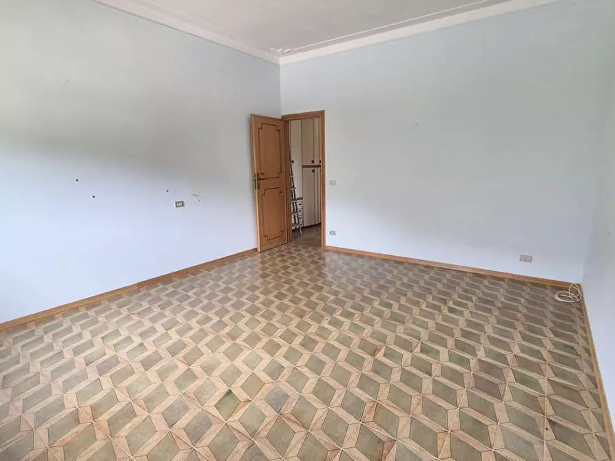 Immagine 57 di Villa in vendita  a Camaiore