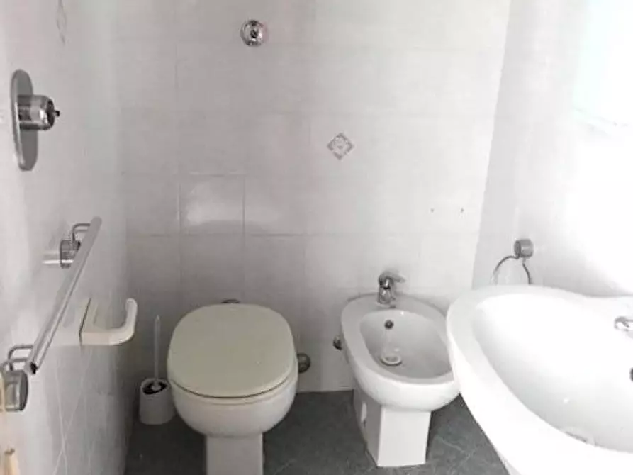 Immagine 8 di Appartamento in affitto  a Pisa