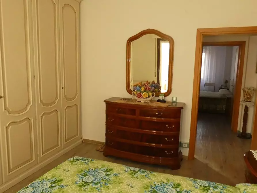 Immagine 21 di Appartamento in vendita  a Rosignano Marittimo