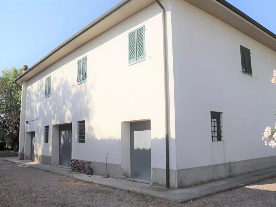 Immagine 4 di Casa colonica in vendita  a Peccioli