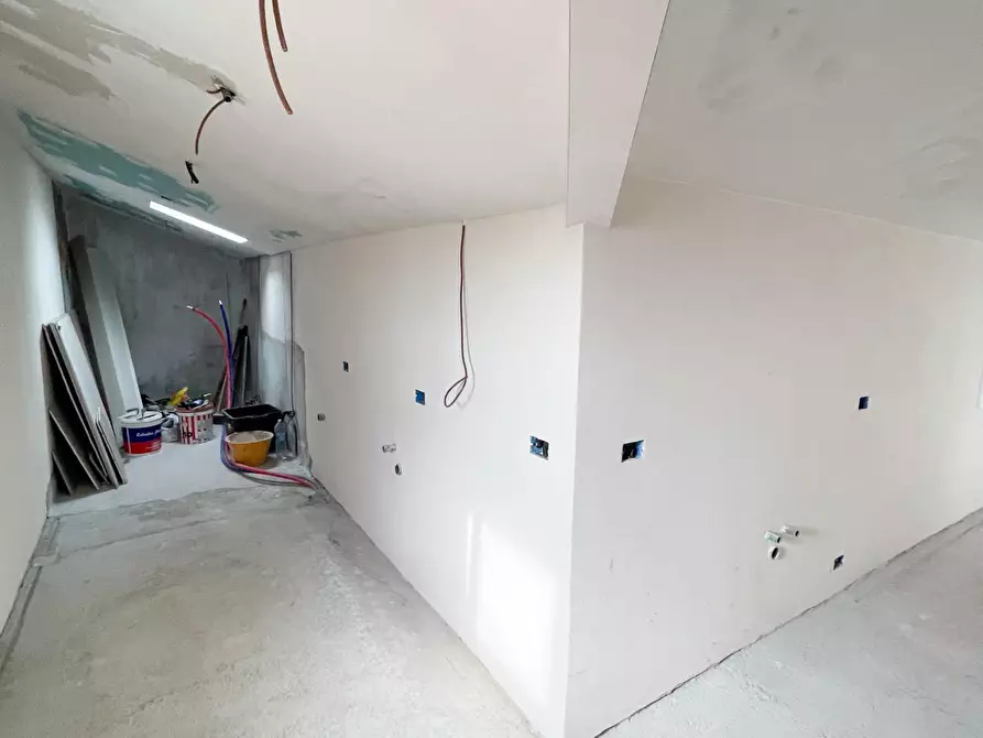 Immagine 30 di Appartamento in vendita  a Livorno