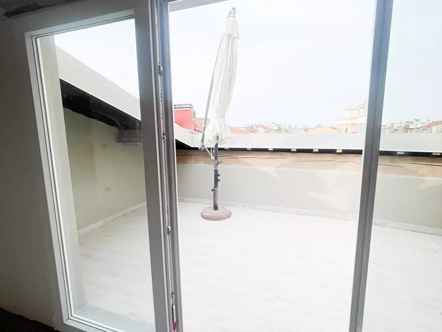 Immagine 13 di Appartamento in vendita  a Livorno