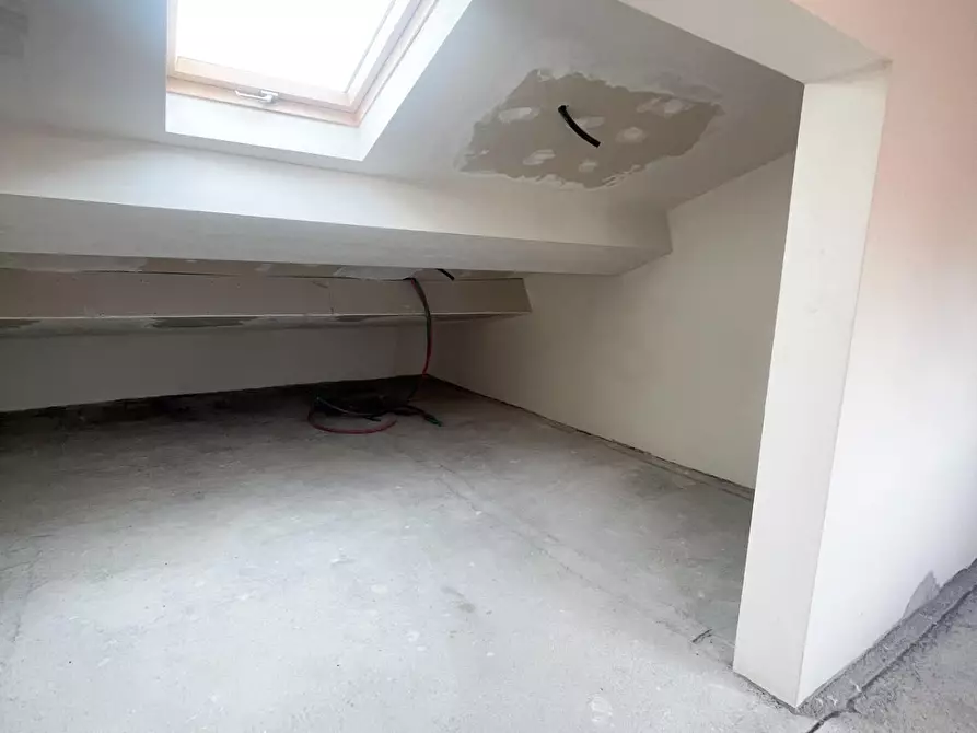 Immagine 22 di Appartamento in vendita  a Livorno