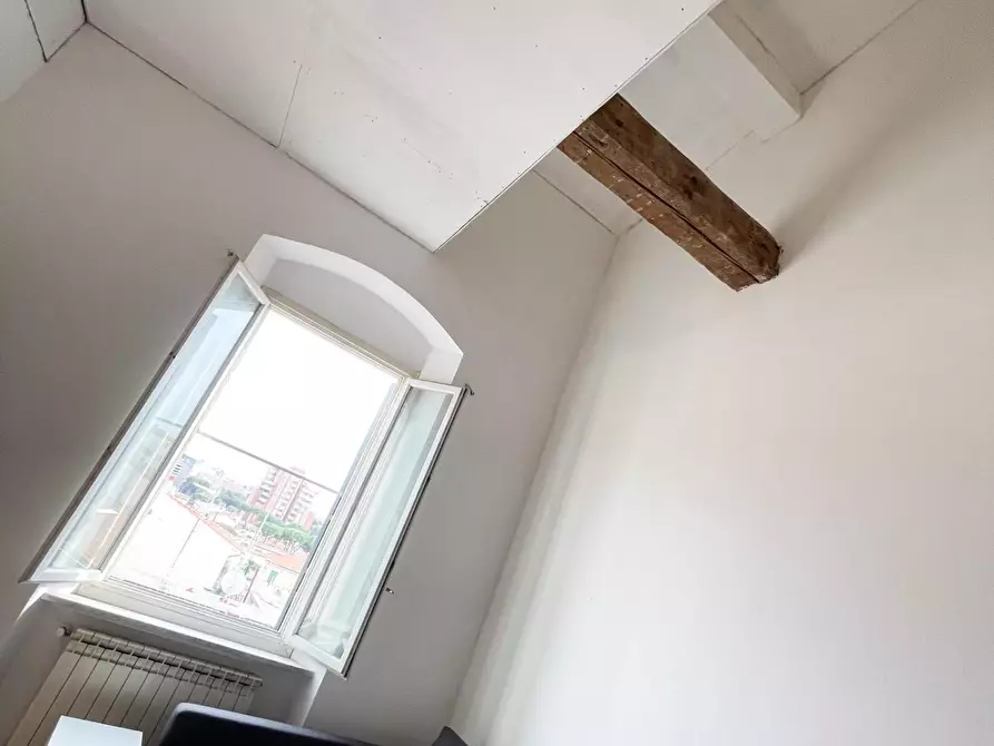 Immagine 40 di Appartamento in vendita  a Livorno