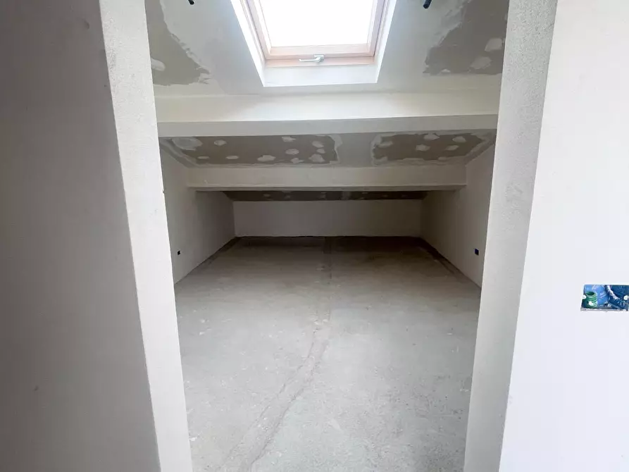 Immagine 16 di Appartamento in vendita  a Livorno