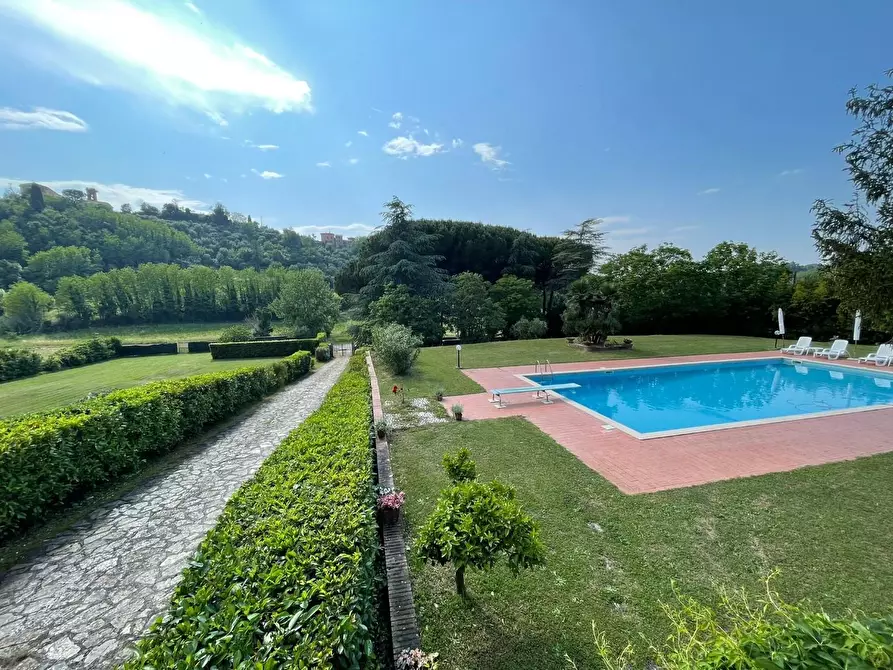 Immagine 22 di Villa in vendita  a Crespina Lorenzana