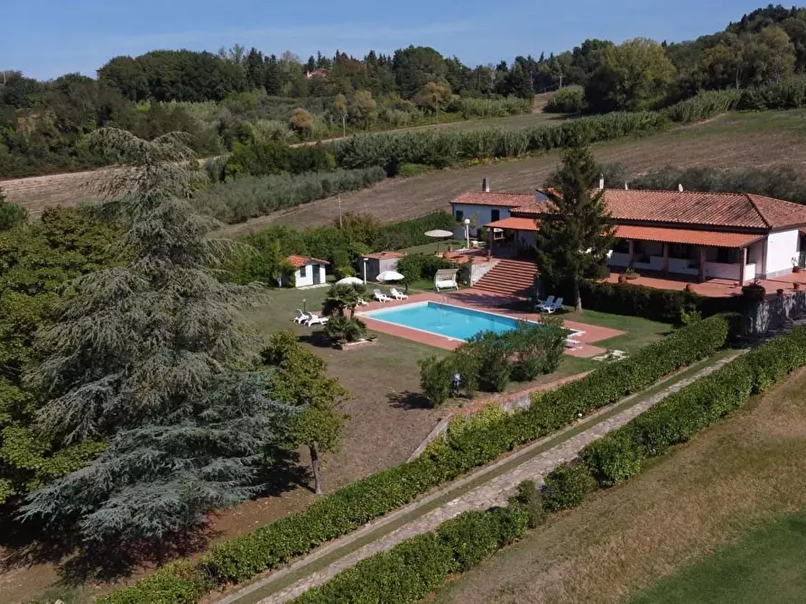 Immagine 3 di Villa in vendita  a Crespina Lorenzana