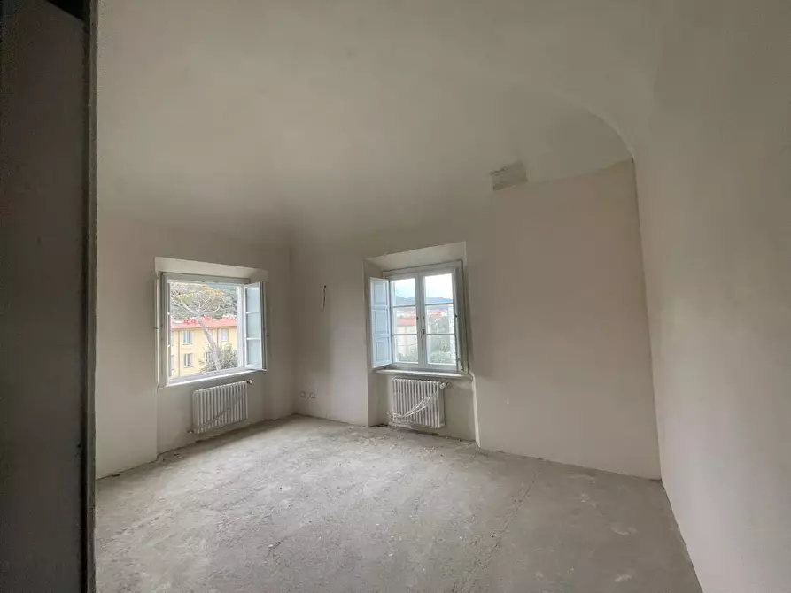 Immagine 14 di Appartamento in vendita  a Livorno