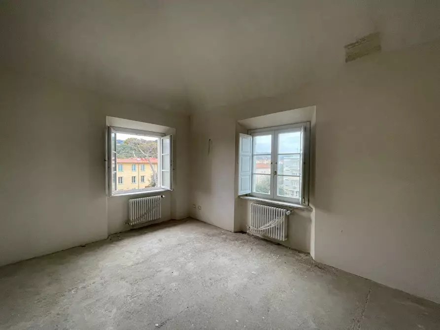 Immagine 3 di Appartamento in vendita  a Livorno