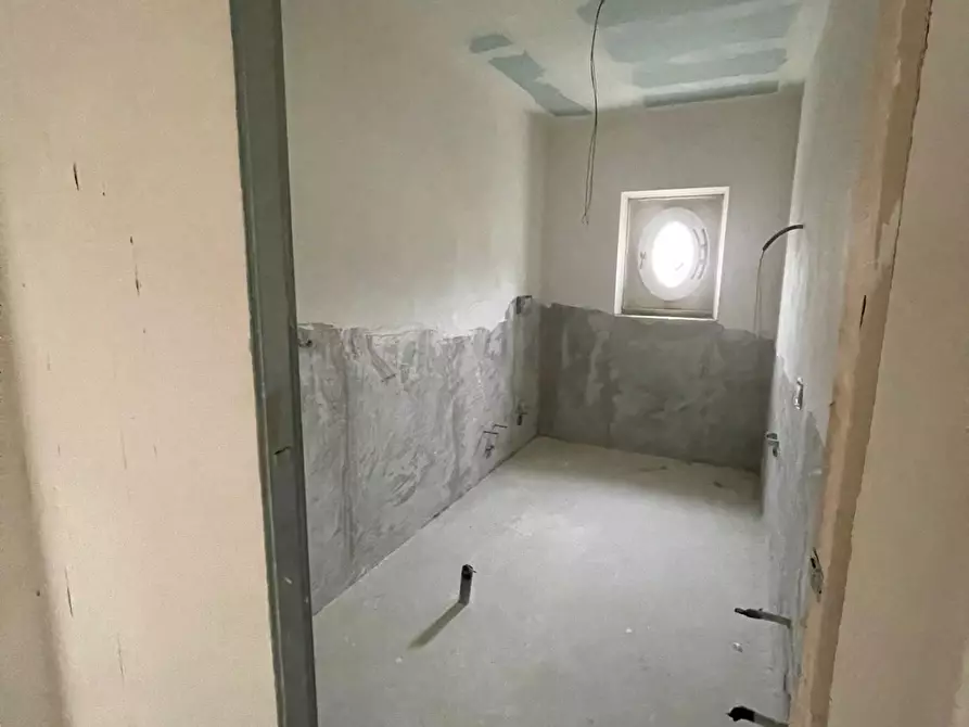 Immagine 8 di Appartamento in vendita  a Livorno