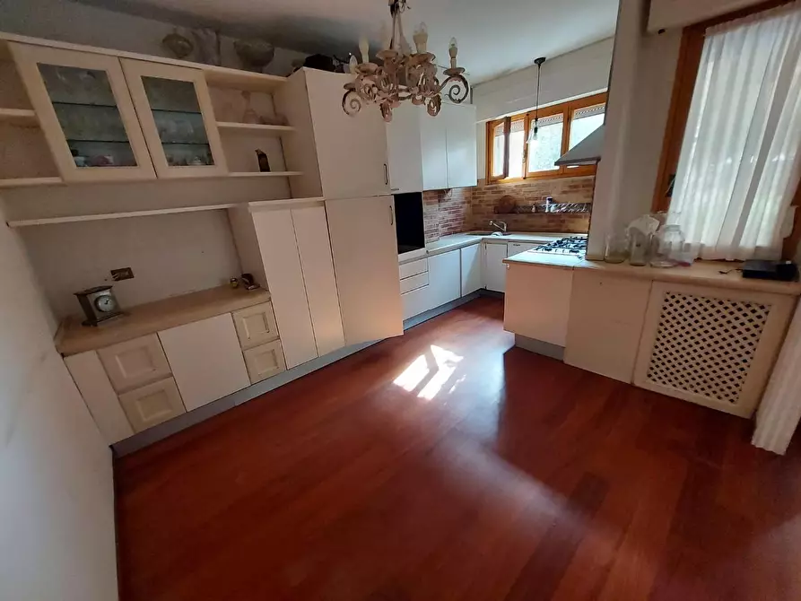 Immagine 2 di Appartamento in vendita  a Pontedera