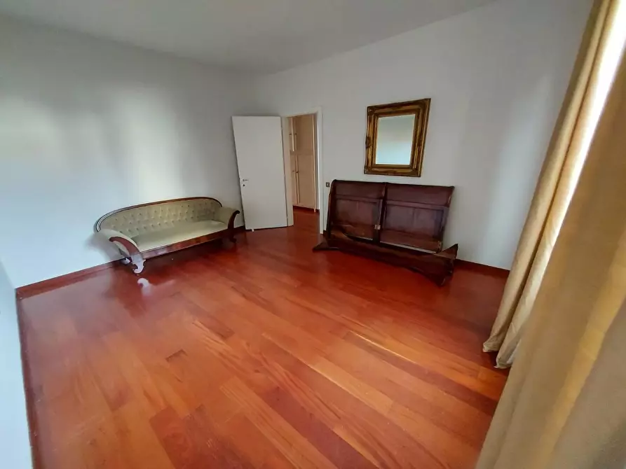 Immagine 8 di Appartamento in vendita  a Pontedera