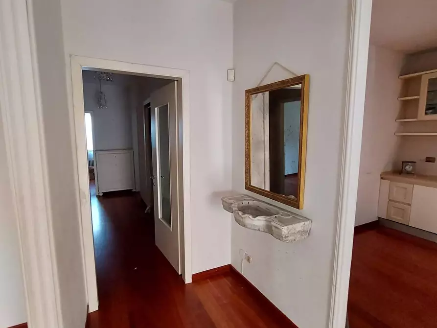 Immagine 20 di Appartamento in vendita  a Pontedera