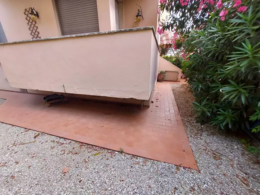 Immagine 19 di Appartamento in vendita  a Pontedera