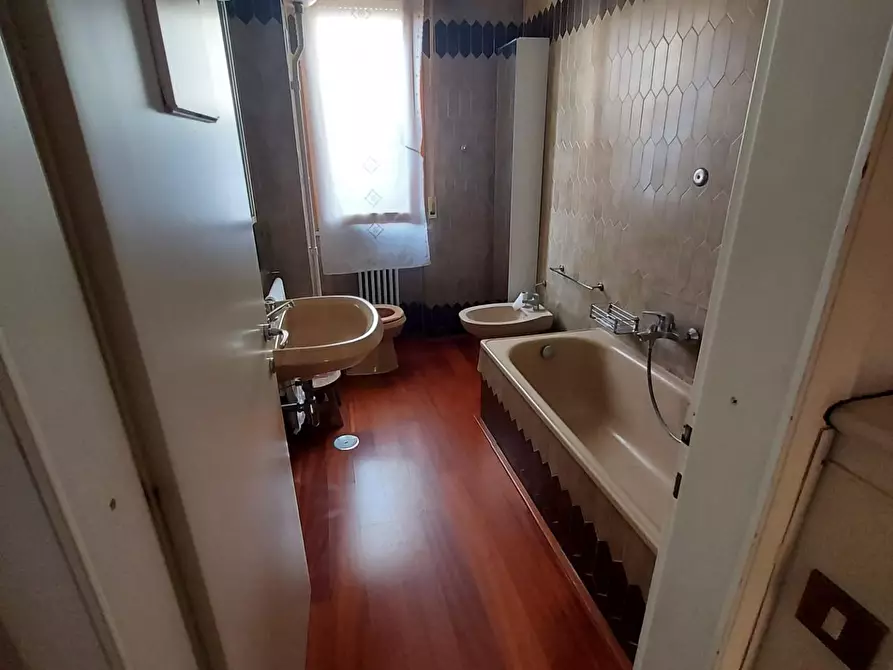 Immagine 34 di Appartamento in vendita  a Pontedera