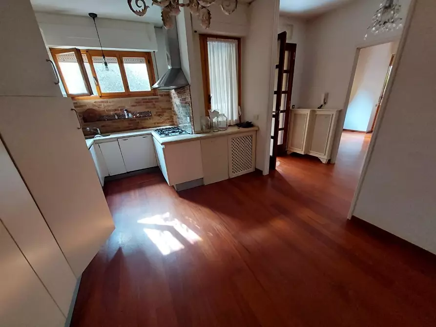 Immagine 33 di Appartamento in vendita  a Pontedera