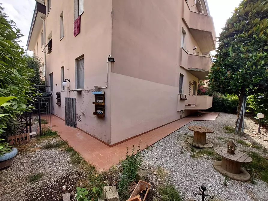 Immagine 24 di Appartamento in vendita  a Pontedera