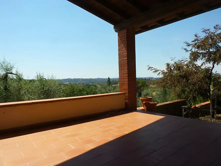 Immagine 1 di Villa in vendita  a Castelfiorentino
