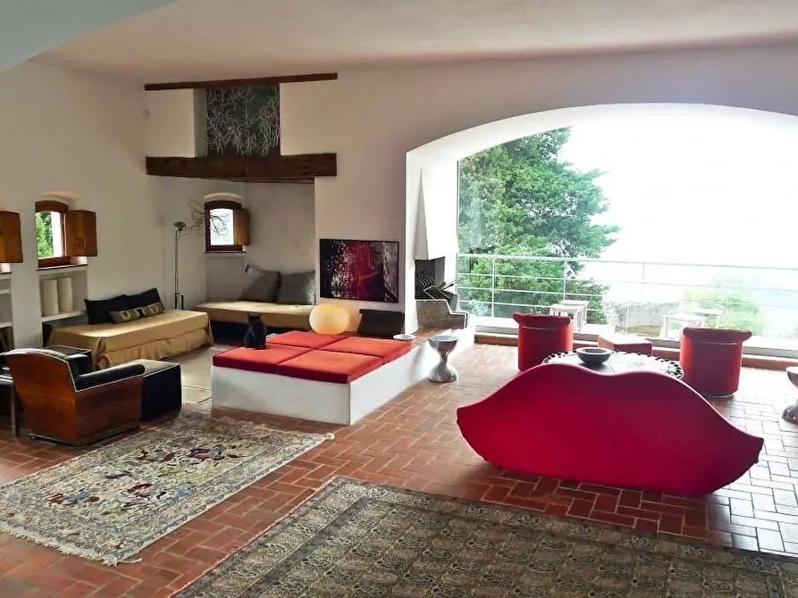Immagine 23 di Villa in vendita  a Camaiore