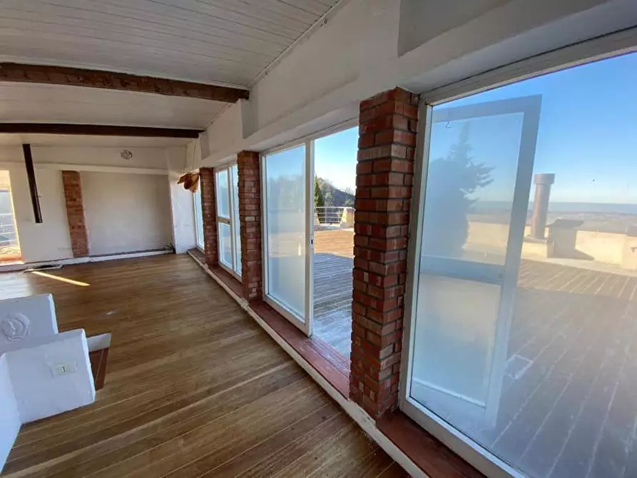 Immagine 49 di Villa in vendita  a Camaiore