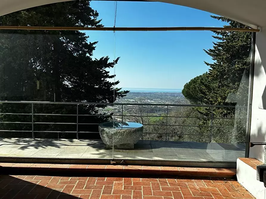 Immagine 56 di Villa in vendita  a Camaiore