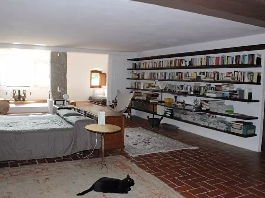 Immagine 30 di Villa in vendita  a Camaiore