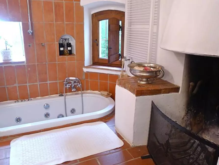 Immagine 35 di Villa in vendita  a Camaiore