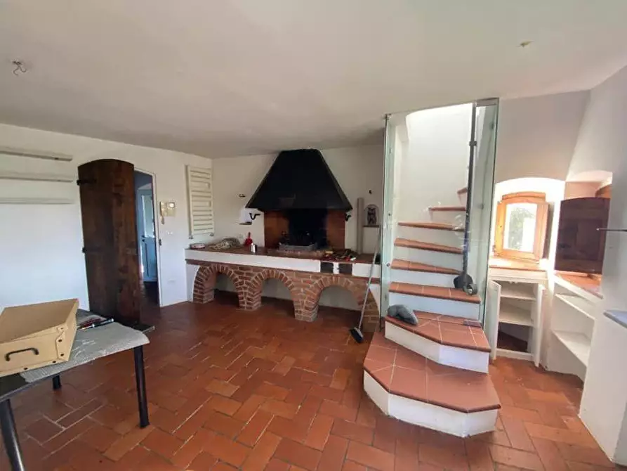 Immagine 47 di Villa in vendita  a Camaiore