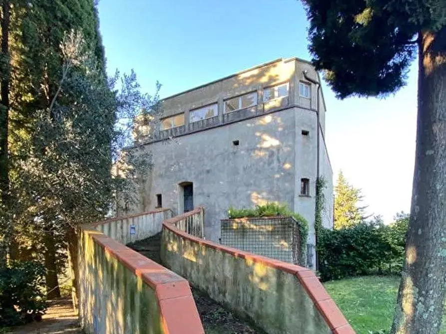 Immagine 11 di Villa in vendita  a Camaiore