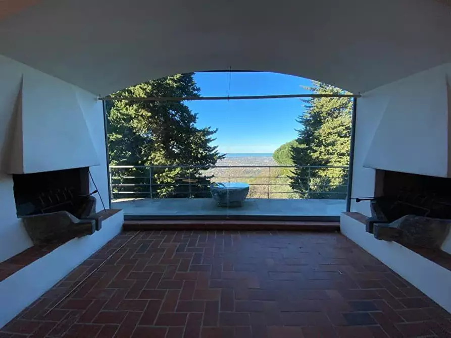 Immagine 6 di Villa in vendita  a Camaiore