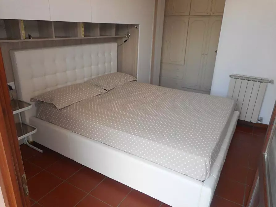 Immagine 12 di Villetta a schiera in affitto  a Massa