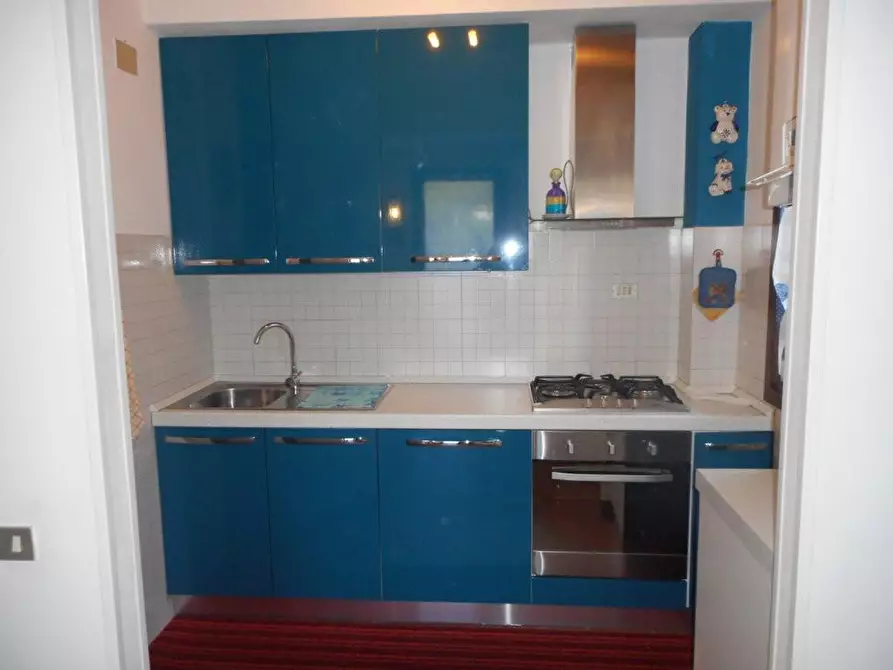 Immagine 3 di Villetta a schiera in affitto  a Massa