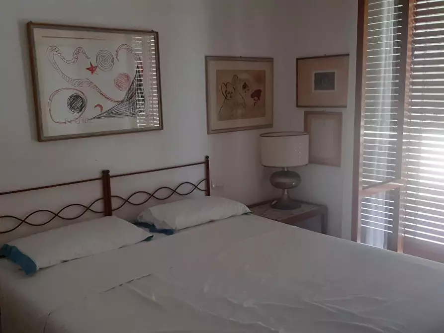 Immagine 15 di Mansarda in affitto  a Massa