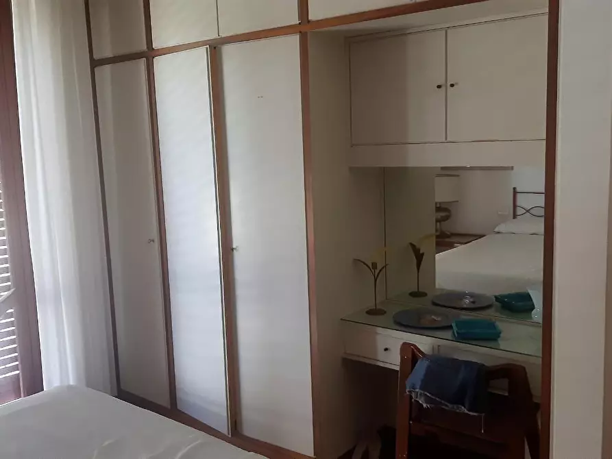 Immagine 16 di Mansarda in affitto  a Massa