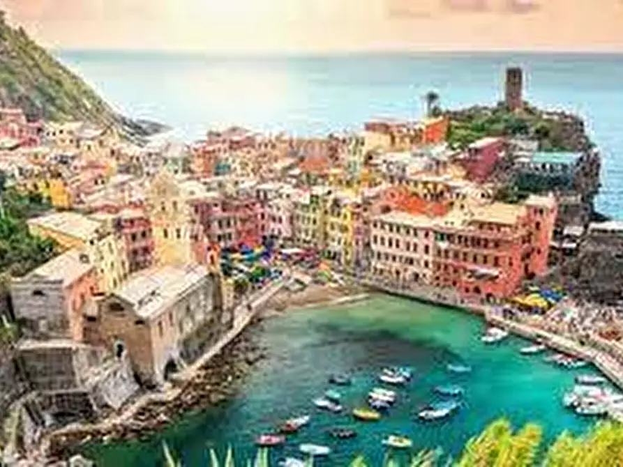 Immagine 13 di Casa indipendente in vendita  a Ameglia