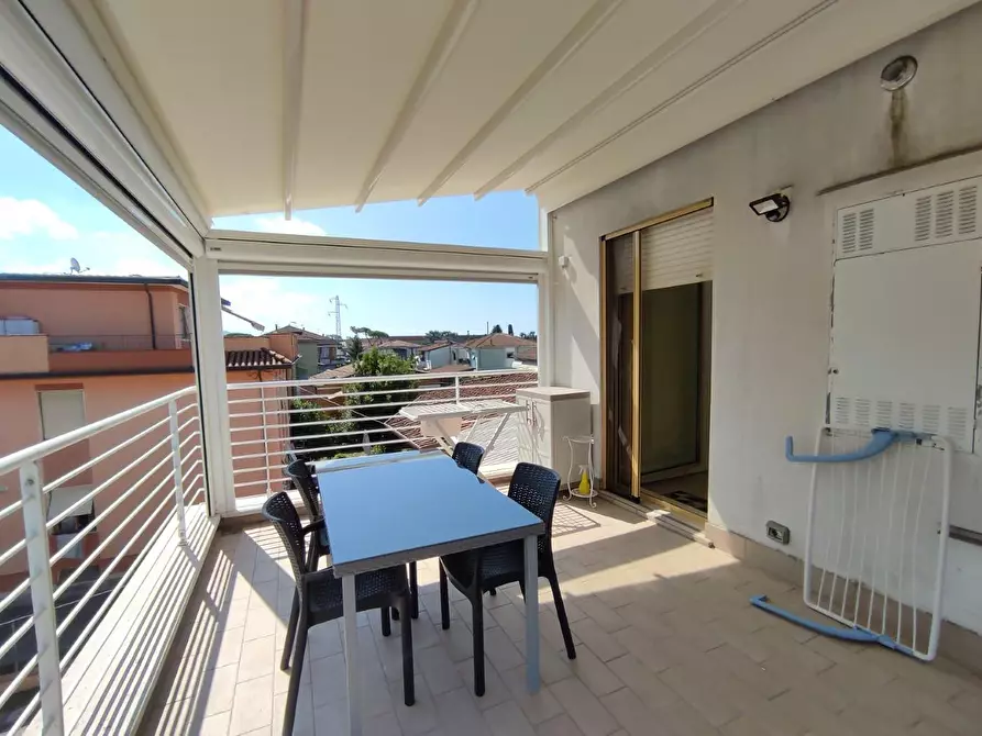 Immagine 25 di Casa trifamiliare in vendita  a Massa